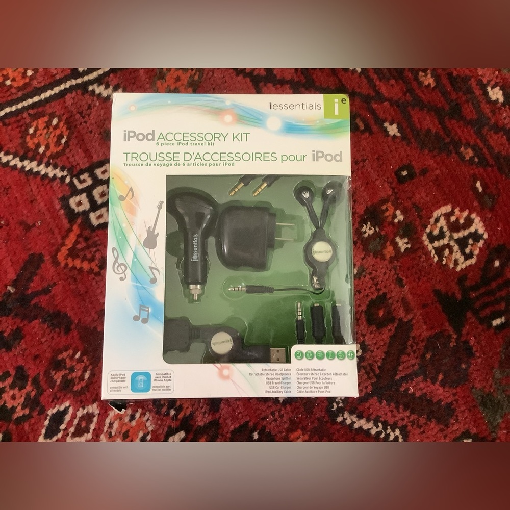 2009 iPod Accessory Kit